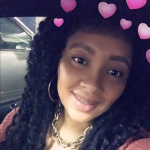 Meet your Posher, Ashlee